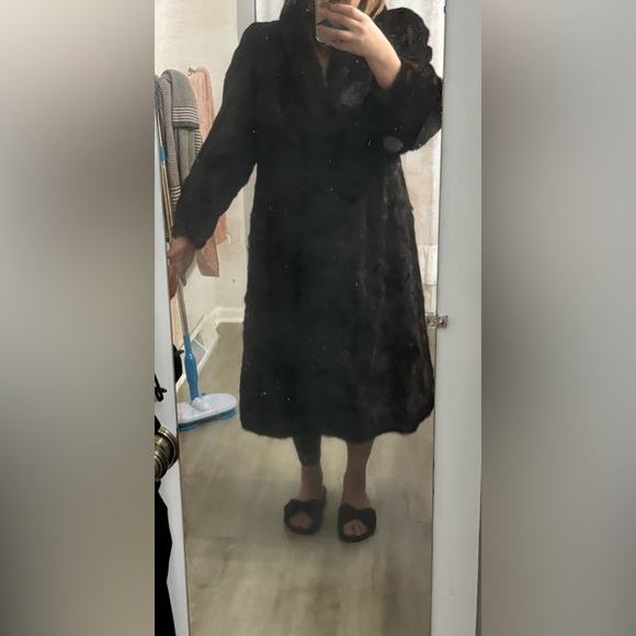 Vintage Saga Mink fur/ Outwear dark brown mink Coat/women size LG-XL (11) - Picture 12 of 17
